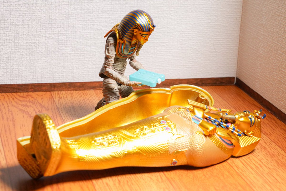 保冷剤を入れたら涼しくなるかな…