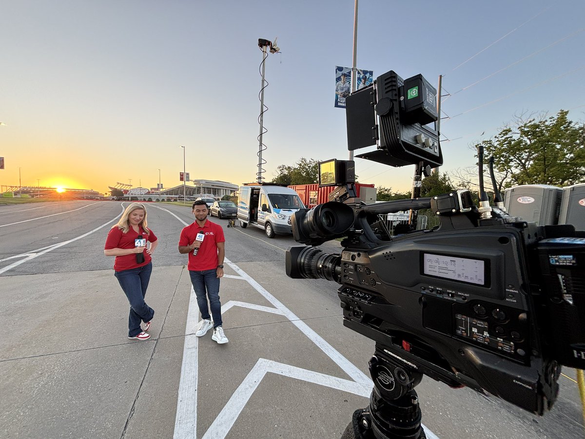 TJH (@thellhake) on Twitter photo .<a href="/LindsayShively/">Lindsay Shively</a> & <a href="/marlonmartv/">Marlon Martinez</a> are live <a href="/GEHAField/">GEHA Field at Arrowhead Stadium</a> w/ a preview of the <a href="/Chiefs/">Kansas City Chiefs</a> final preseason game <a href="/KSHB41/">KSHB 41 News</a> .<a href="/LindsayShively/">Lindsay Shively</a> & <a href="/marlonmartv/">Marlon Martinez</a> are live <a href="/GEHAField/">GEHA Field at Arrowhead Stadium</a> w/ a preview of the <a href="/Chiefs/">Kansas City Chiefs</a> final preseason game <a href="/KSHB41/">KSHB 41 News</a>