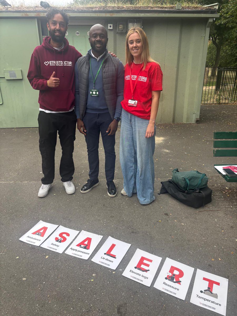 Thank you to Faz Amnesty for visiting Islington on Wednesday and contributing to making our borough safer. 

It was also great for me to join our excellent officers and the <a href="/StreetDoctors/">StreetDoctors</a> in raising awareness and learning together this week