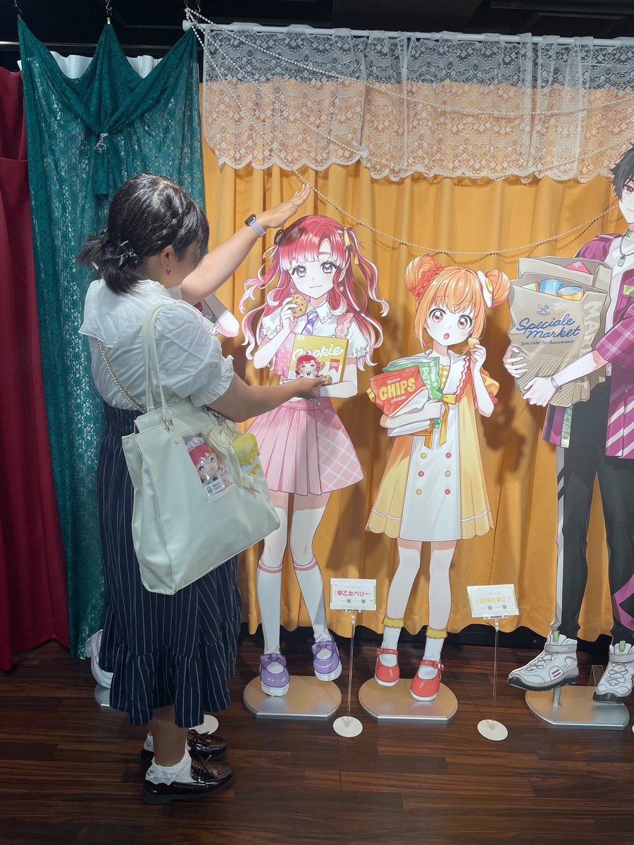 今日はベリーちゃんたくさんにしてパネル見に行きました！！
すぺしゃーれめちゃ可愛かった🥰
ノートも書いてきました📒