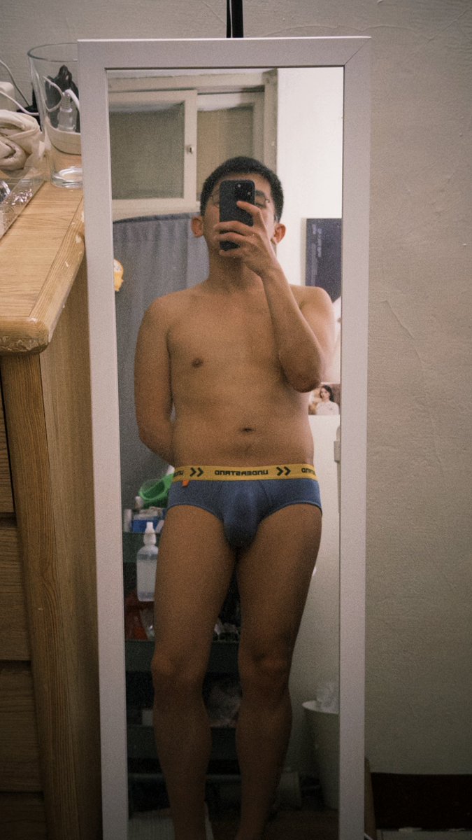 喜歡這個顏色喜歡到買了兩個版型
但我其實喜歡這個版型
（11/17）