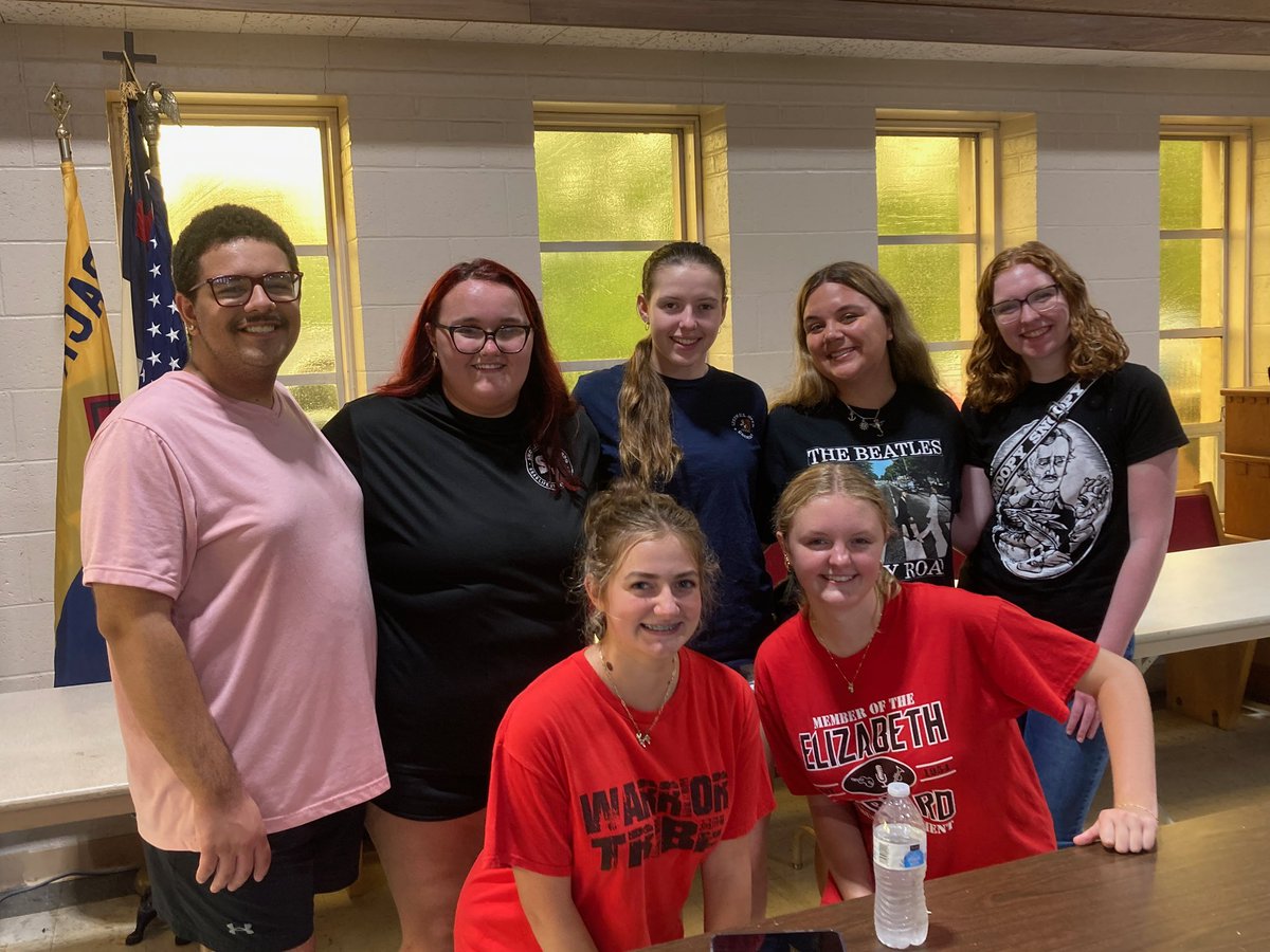 These beautiful souls, along with my favorite Dr. Spiegel, worked at the food bank at Fells Church yesterday. How could I not be excited to return to work next week?? #Blessed <a href="/EFHSEnglish/">EFWarriorEnglish</a>