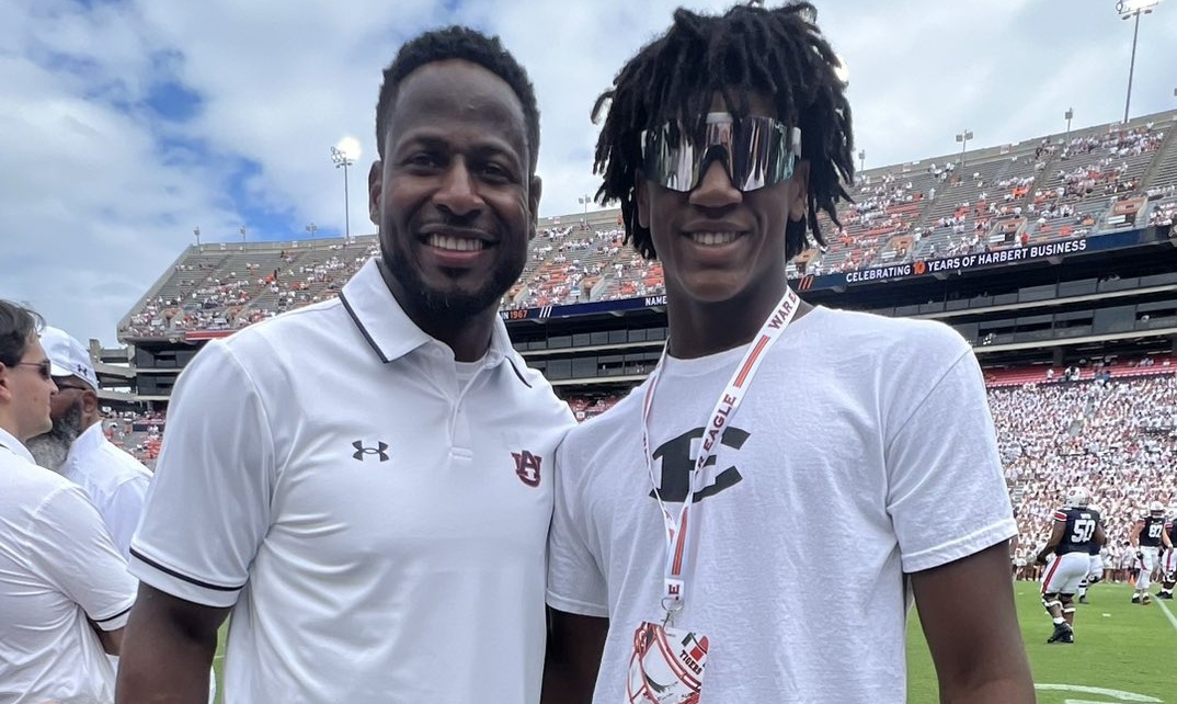 Evan_Flood's tweet photo. #Badgers surging for three-star athlete Caleb Cooper.

Relentlessly pursuing the Charlotte native, Wisconsin should get a visit this fall.

"It’s a bit of a trip to Wisconsin from North Carolina, but that’s a trip I’m willing to take.”

https://t.co/KzVP67DVER (On3+) https://t.co/2FILG5HbS6