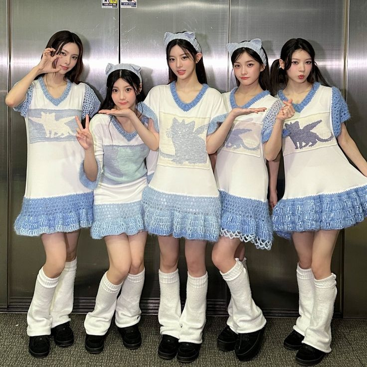 illit blue dress Illit Moka Blue Outfit