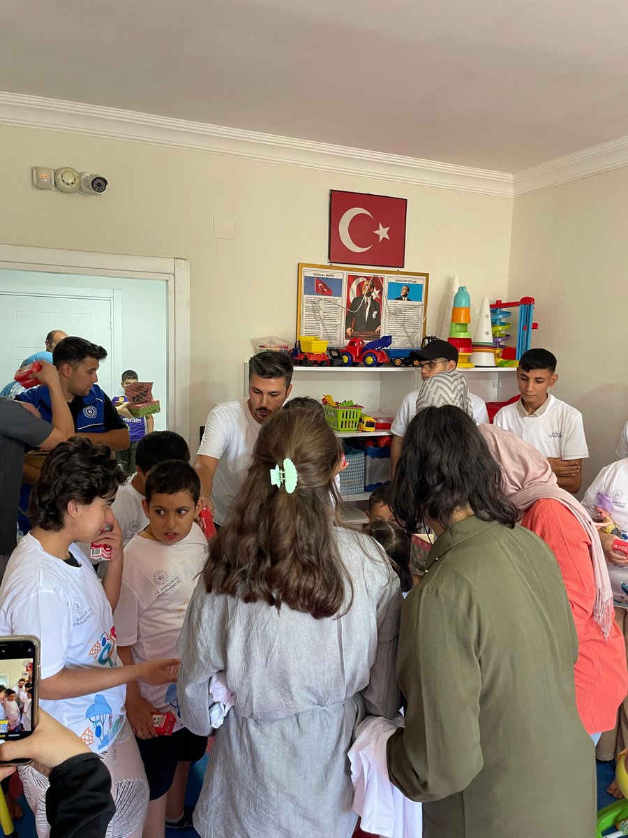 Nurdağı Gençlik ve Spor İlçe Müdürlüğü olarak 

" Mutlu Çarşamba " projesi kapsamında "Nurdağı İyiki Varsın Özel Eğitim ve Rehabilitasyon Merkezi"  etkinliklerimizi gerçekleştirildi.

<a href="/OA_BAK/">Dr. Osman Aşkın Bak</a> <a href="/BBozgeyik_27/">Bünyamin Bozgeyik</a> <a href="/YILDIRIRMehmet/">Mehmet YILDIRIR</a> <a href="/ncerciyas/">Nurullah Cemil Erciyas</a> <a href="/Numannafizsahin/">Numan Şahin</a> <a href="/hruhimor/">hruhimor</a> <a href="/GSB_Gaziantep/">Gaziantep Gençlik ve Spor İl Müdürlüğü</a>