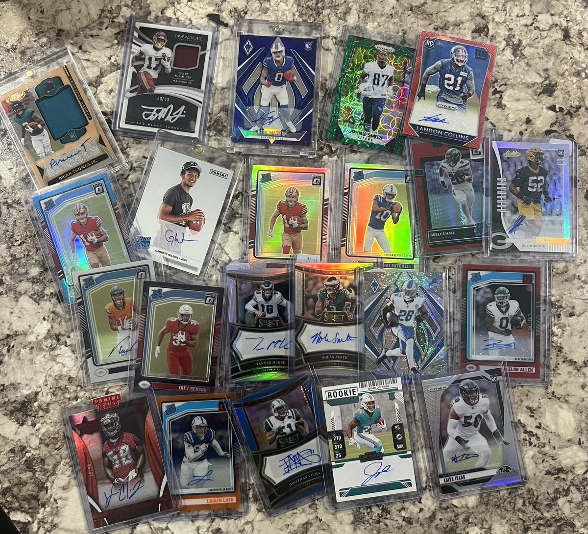 cdscards's tweet photo. And today….we prepare for #cdstacks sale on Saturday 8/23 at 8pm est 

If you’re going to tune in throw me a like, retweet, and tag a friend! 

#whodoyoucollect #thehobby https://t.co/b6duTsEDOy