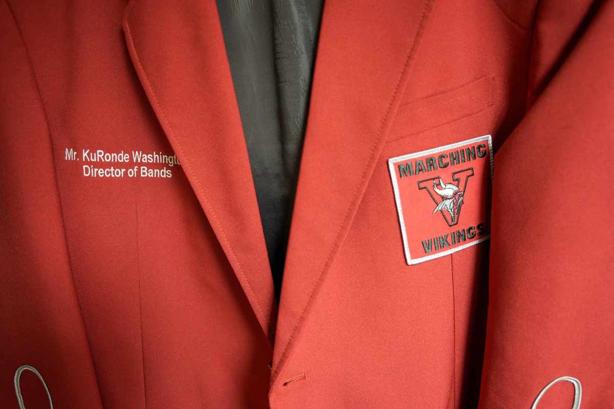 DuvalSchoolsHr's tweet image. 🎶📸 The @WilliamMRaines band isn’t just about music—it’s about family, confidence, and heart.

Check out these moments under the direction of @DuvalSchools Dr. KuRonde Washington 🎺✨

👉 Join the A-Team. Duval Delivers.
 duvalschools.org/o/dcps/page/ca…

#TeamDuval #BandLife #RainesHigh