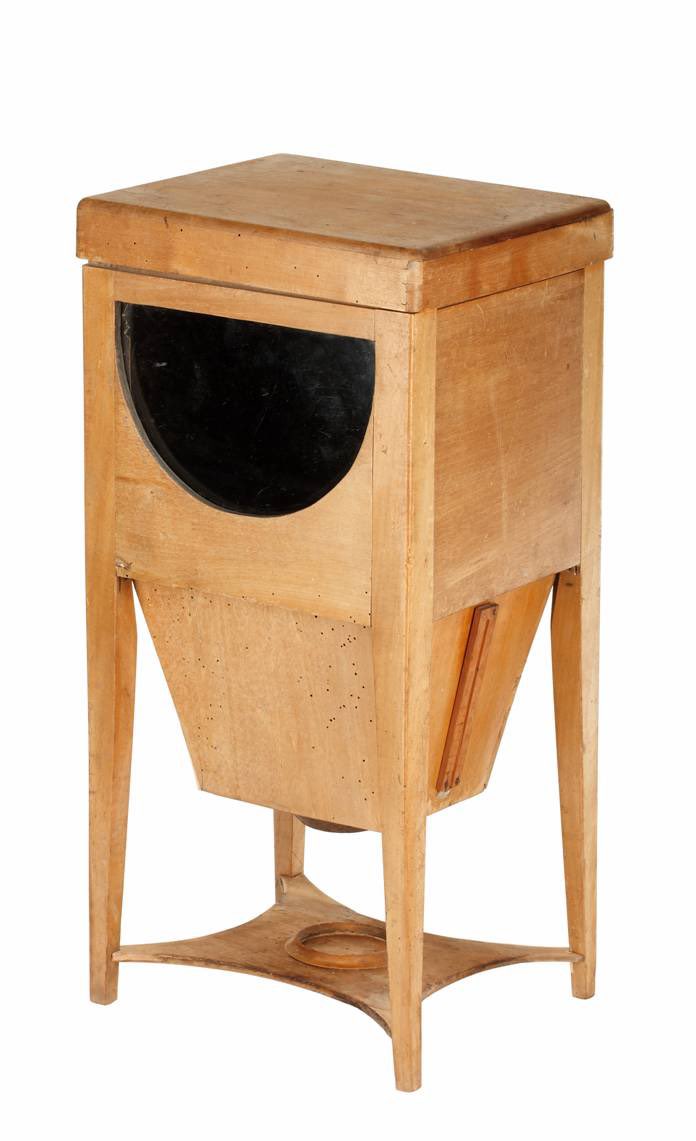 The Giroux Daguerreotype camera, introduced in 1839 by Alphonse Giroux in Paris, holds immense importance as the world's first commercially produced camera, developed in collaboration with Louis Daguerre. This double-box device revolutionized photography by enabling mass