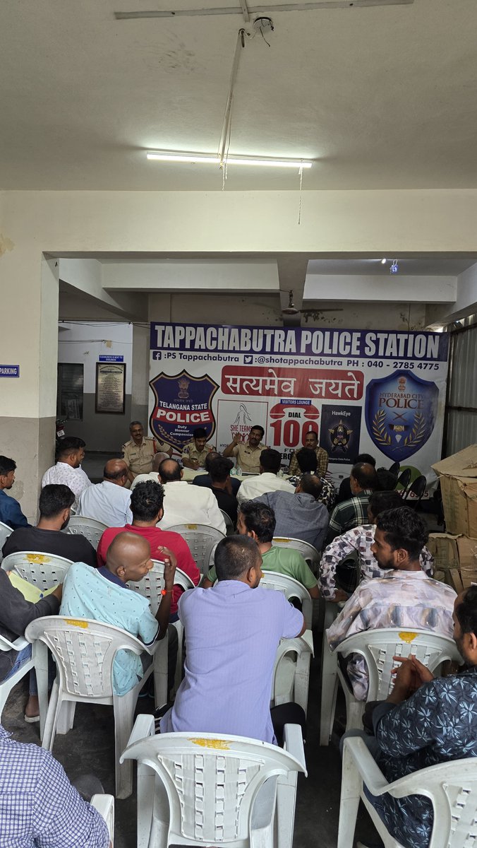 shotappachbutra's tweet photo. Good evening, conducted meeting with Ganesh organizers at Police station and given instructions regarding Ganesh festival-2025 https://t.co/kQwNxbePsf