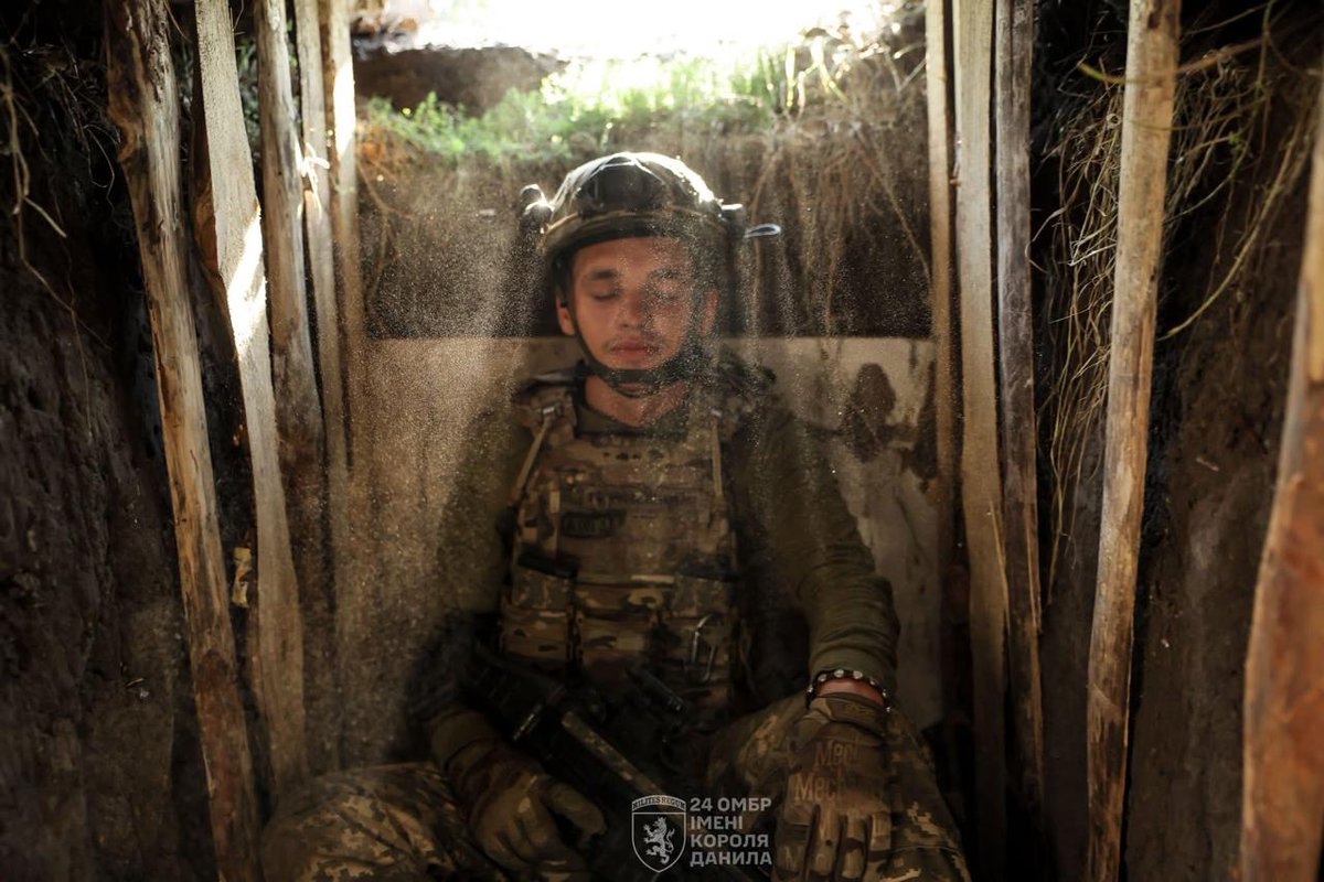Keep calm and #StandWithUkraine 🇺🇦

📷: 24th Mechanized Brigade