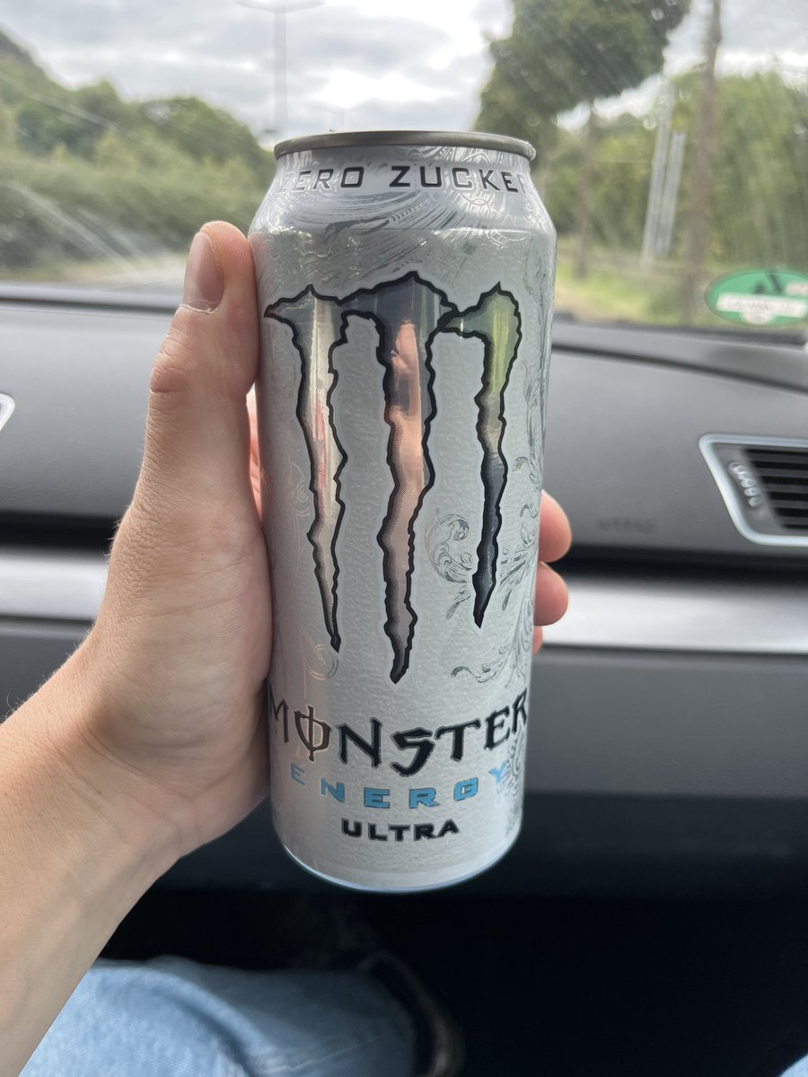 mein erster. schmeckt scheiße