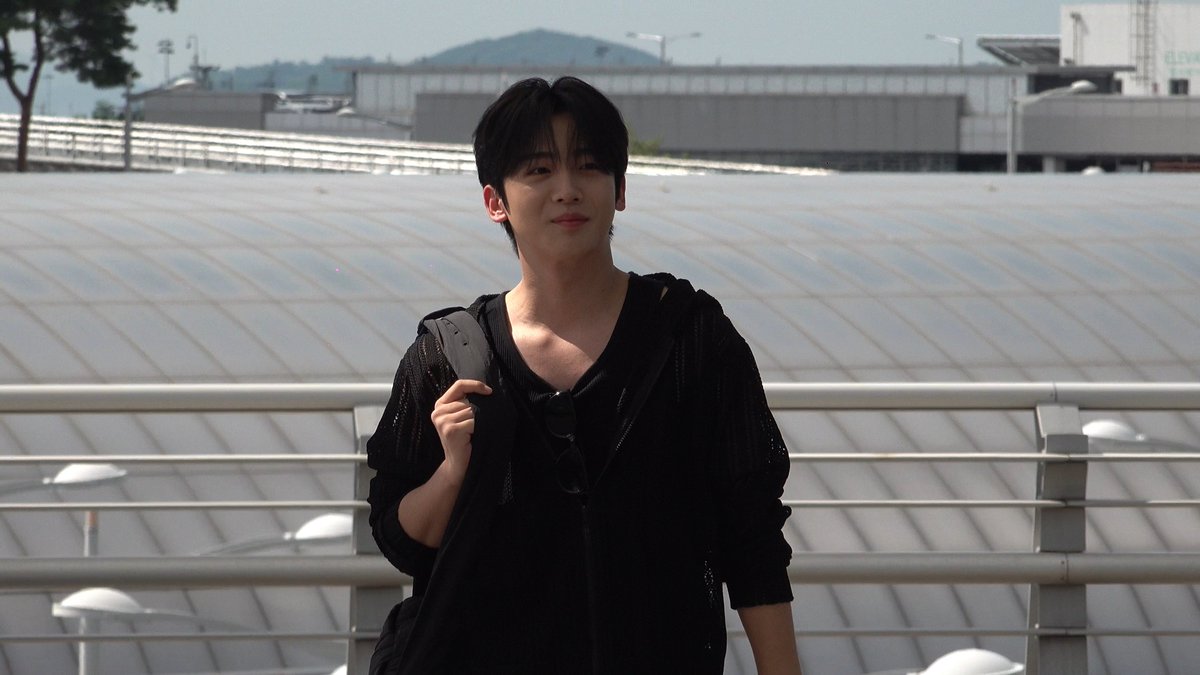 이게바로청춘
#김요한_트라이에서만나
아침부터이렇게예쁜거실화
#YohanOnTRY
