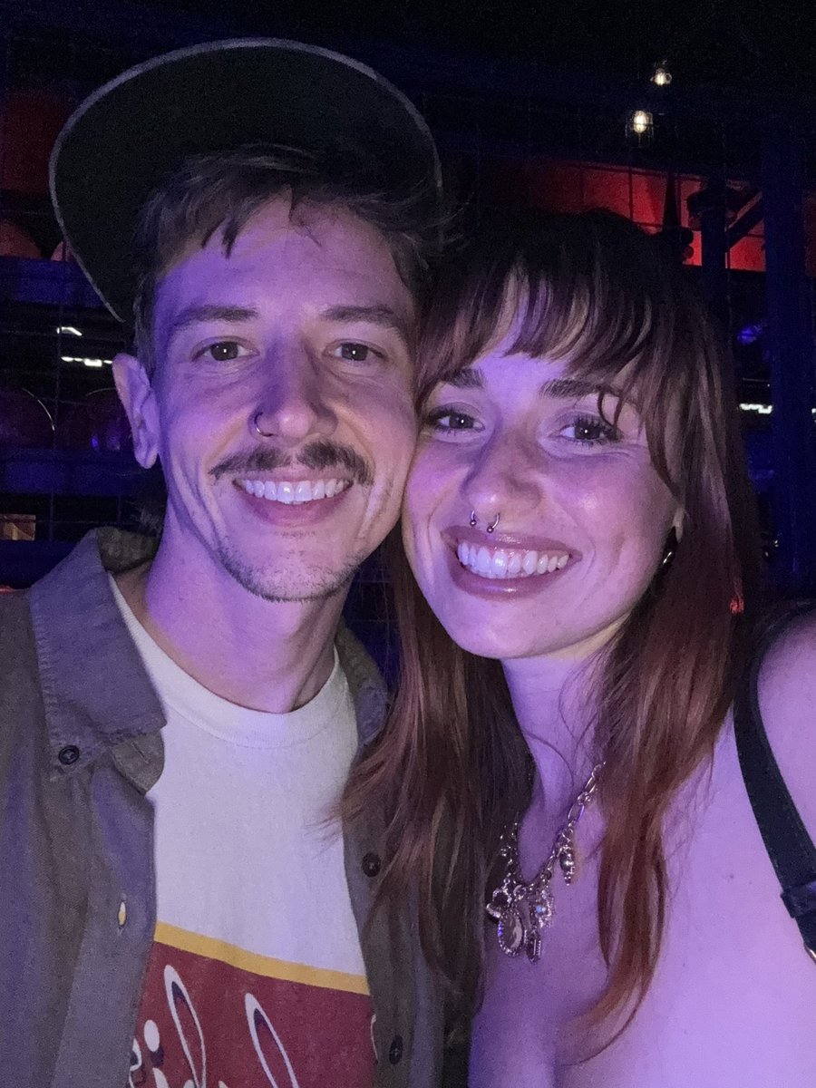 emily regal 🦢 tweet media