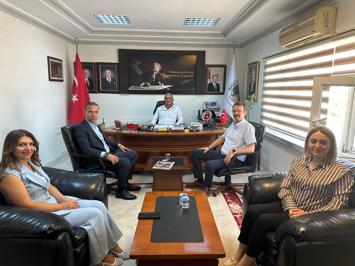 Ülkü Ocakları Kırşehir İl Başkanımız İbrahim Gürler ve yönetim kurulu üyelerimiz ile birlikte, Boztepe Belediye Başkanımız Musa Ceylan’ı ziyaret ettik.

Başkanımıza hoş sohbetleri ve misafirperverlikleri için teşekkür ederiz.