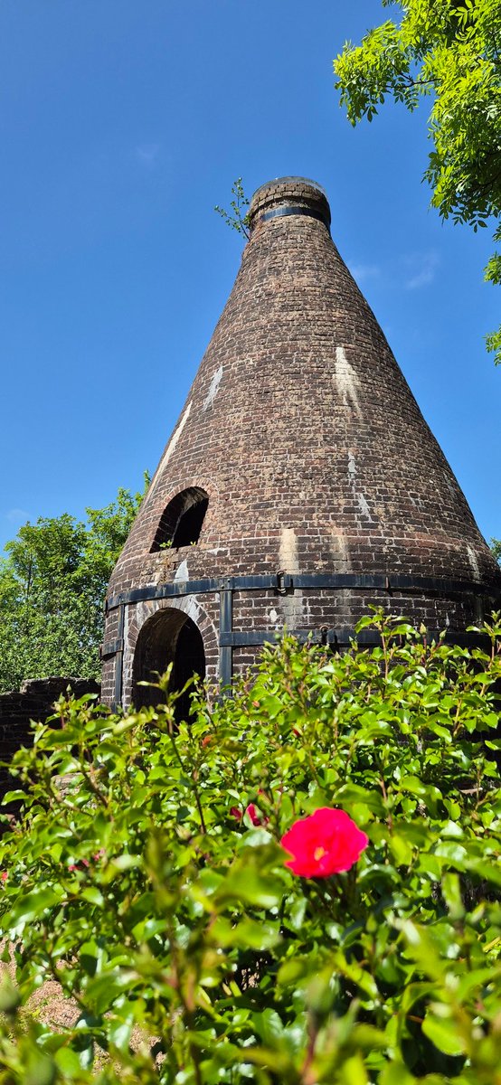 Why not enjoy a few hours at the <a href="/NantgarwCW/">Nantgarw Chinaworks & Museum</a> to learn some #localhistory, the staff are lovely and very knowledgeable You can also stock up on our soaps, candles, and car fresheners in the charming gift shop, opens from 10 - 4pm
#Chinaworks #Welshpottery