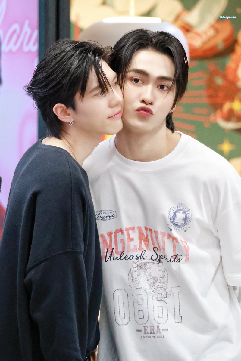 220525

รักกันรักกันน~

MEMOIR CHAPTER 10
#MemoirOfRatiEP10
#อู๋บูม #aouboom
#aou_tnbknr #besevboom