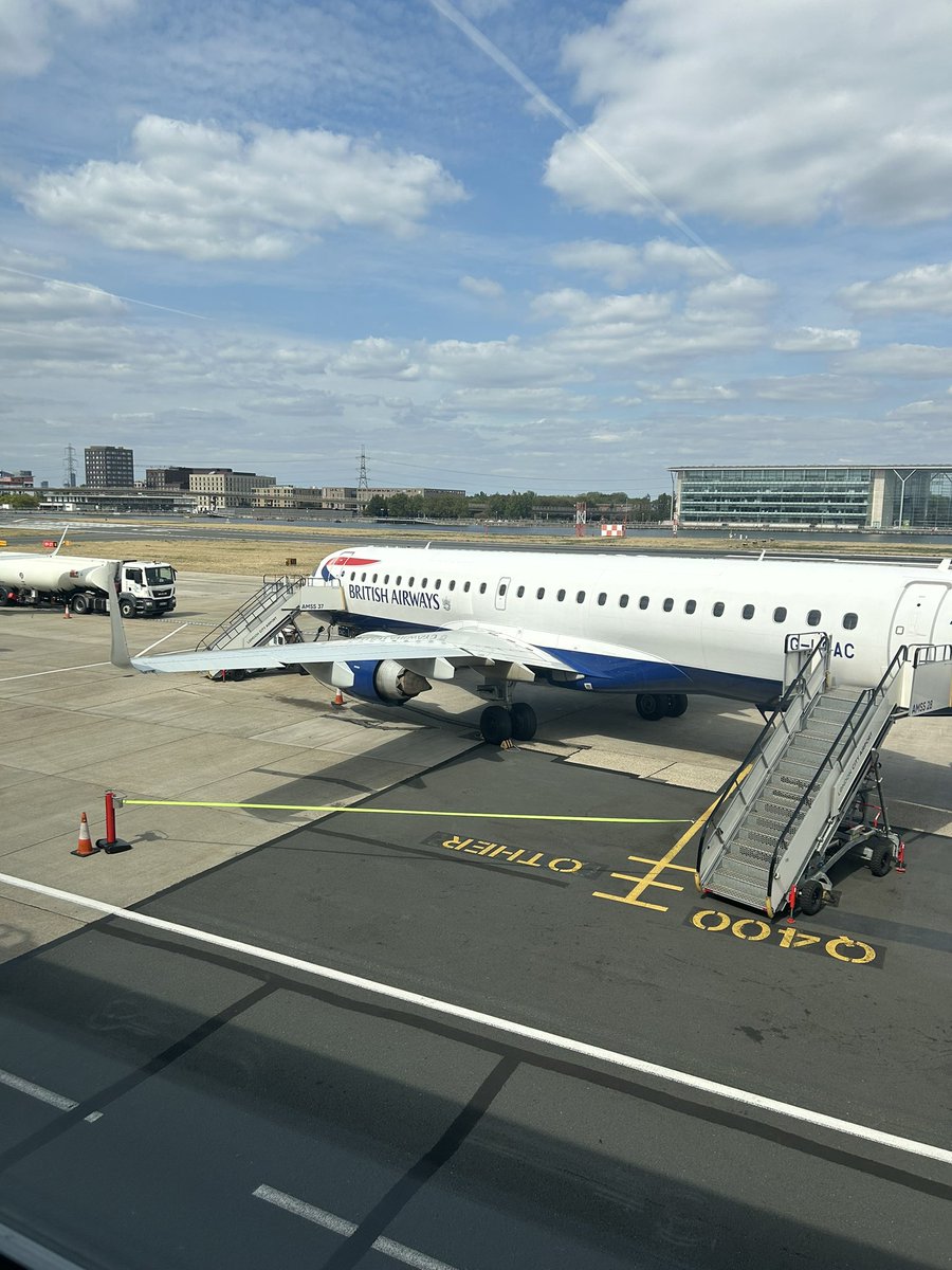 And we is off!! We is me and my little sister, starting my bday celebrations early this year as it’s a big one x