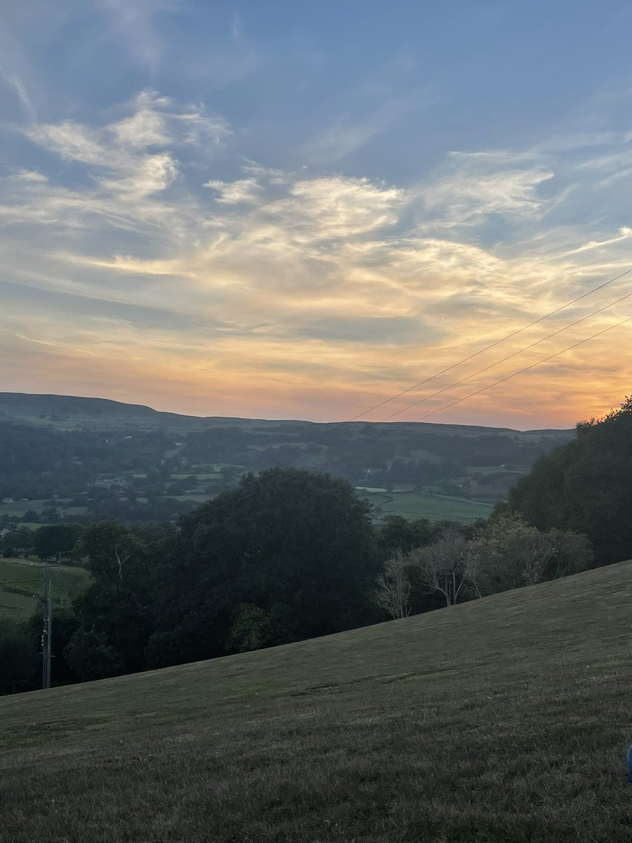 had the most gorgeous week in wales i will never get over the views ♥️