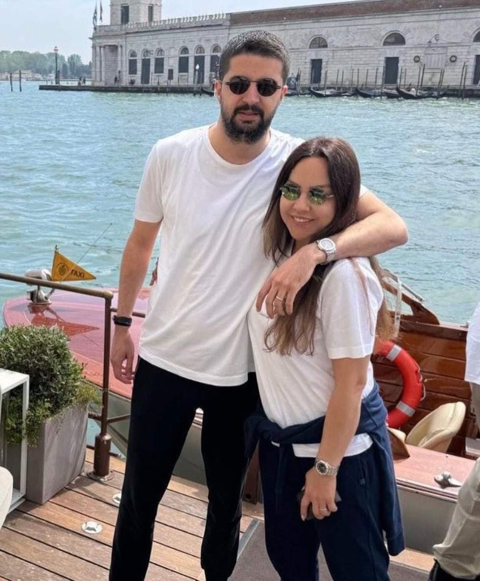 Ebru Gündeş'in eşi Murat Özdemir, suç örgütüne üye olmak suçlamasıyla gözaltına alındı.