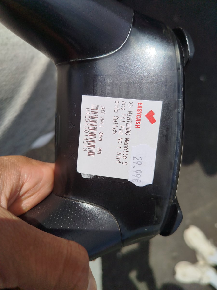 SazLaFoudre tweet media