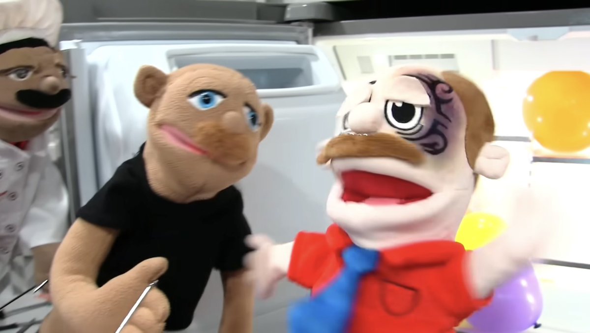 RMDeMan's tweet image. Would highly recommend checking out Jeffy’s 21st Birthday by SML. It’s by far the funniest of Jeffy’s birthday videos and has a different vibe to the others which I really like.
Big W!