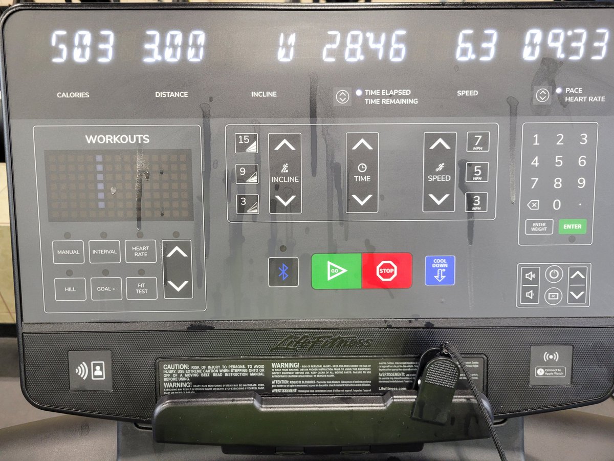 BradfordLSmith1's tweet image. 3 miles of speedwork on the treadmill this morning to start the day.