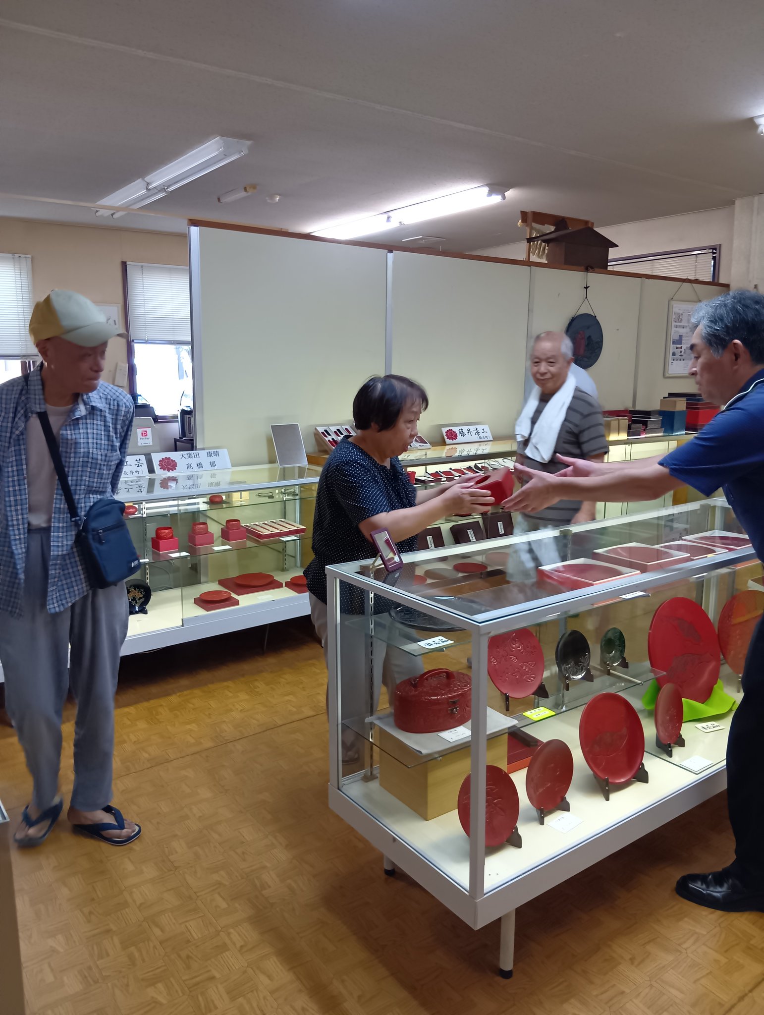 未使用 八角形 漆器 白鳥のデザイン 商品詳細│株式会社柴田漆器店｜昭和元年創業の高岡漆器販売店