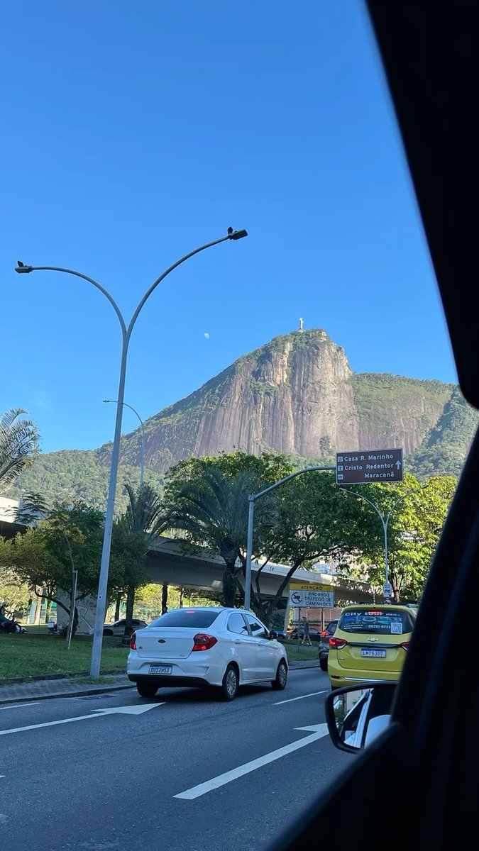 Todo dia uma casa muito foda tweet media