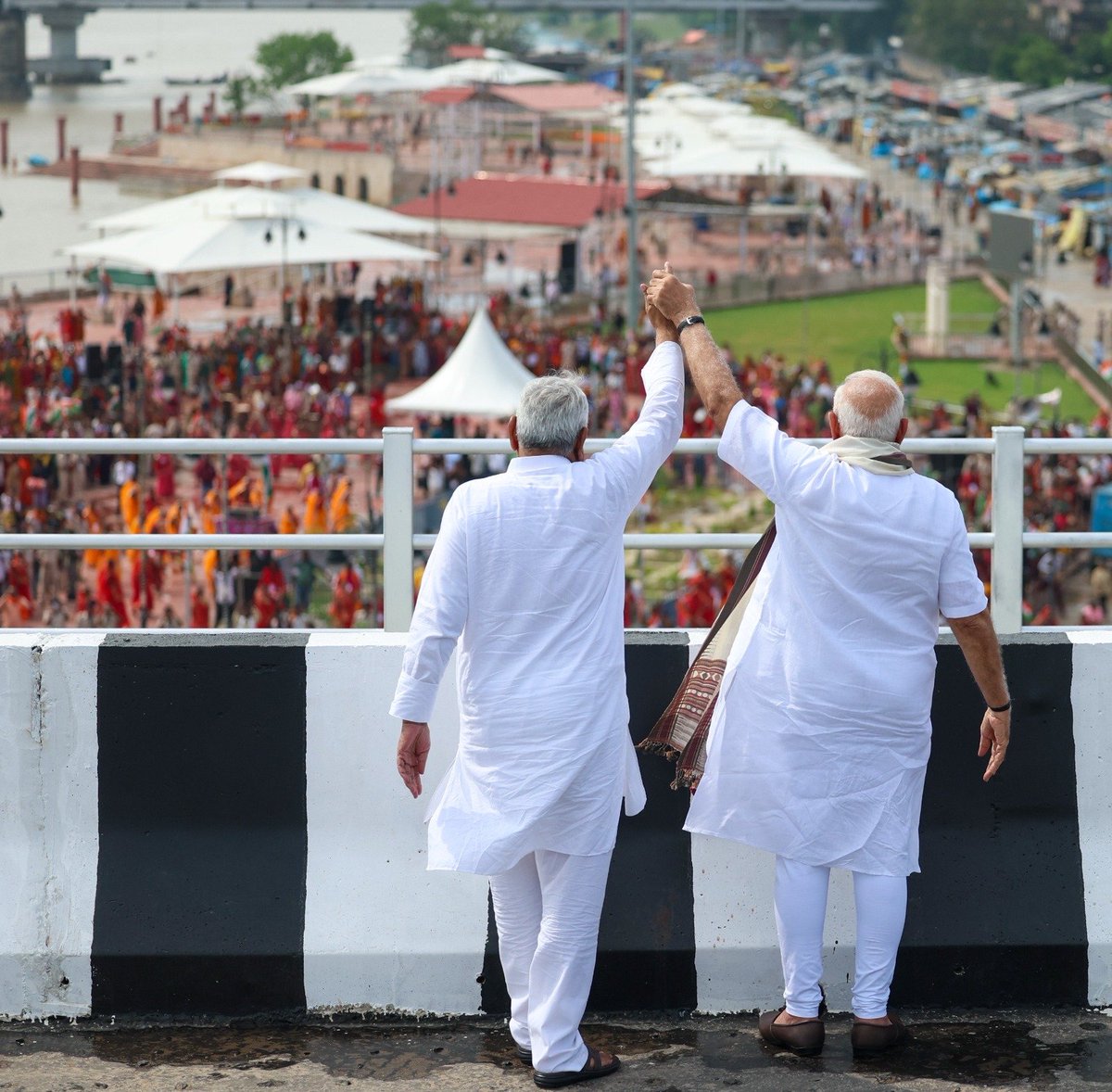 बिहार  में मोदी-नीतीश