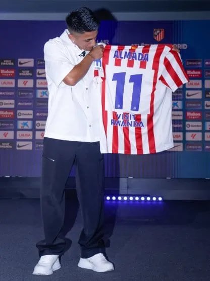 AtletiOnTop's tweet photo. 🚨🌍SORTEO INTERNACIONAL CAMISETA THIAGO ALMADA

Si Almada marca o asiste mañana vs Elche sorteamos su camiseta versión jugador con su nombre y su número.

🚨REQUISITOS PARA PARTICIPAR 
-Seguirme a mi @AtletiOnTop y a @Ctinfo_17 
-Dar RT Y MG a este post 
-Mencionar a un amigo https://t.co/pYIfSatdN9