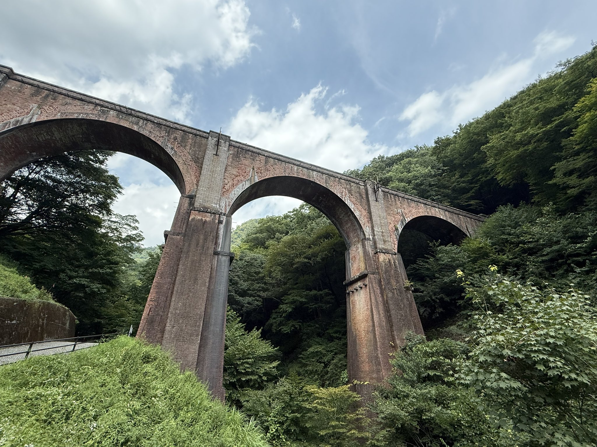 愛のトンネル 仏坂トンネル👻 仏坂トンネルは愛知県新城市と設楽町の境にあり