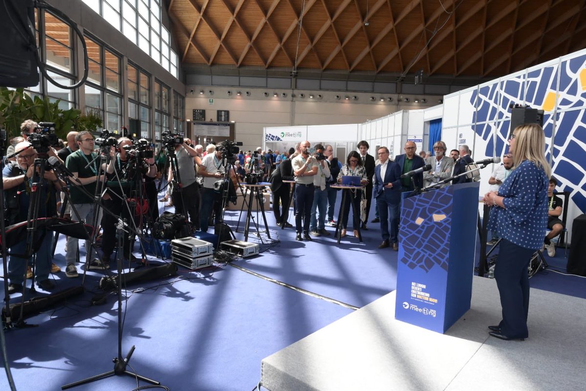 #DanielaFumarola al #Meeting Cl di Rimini incontra la stampa: “La prima sfida che abbiamo di fronte è la legge di bilancio. Chiederemo al Governo Meloni di essere convocati ed in quella sede porteremo le nostre proposte a partire da un'attenzione diversa al ceto medio e alle