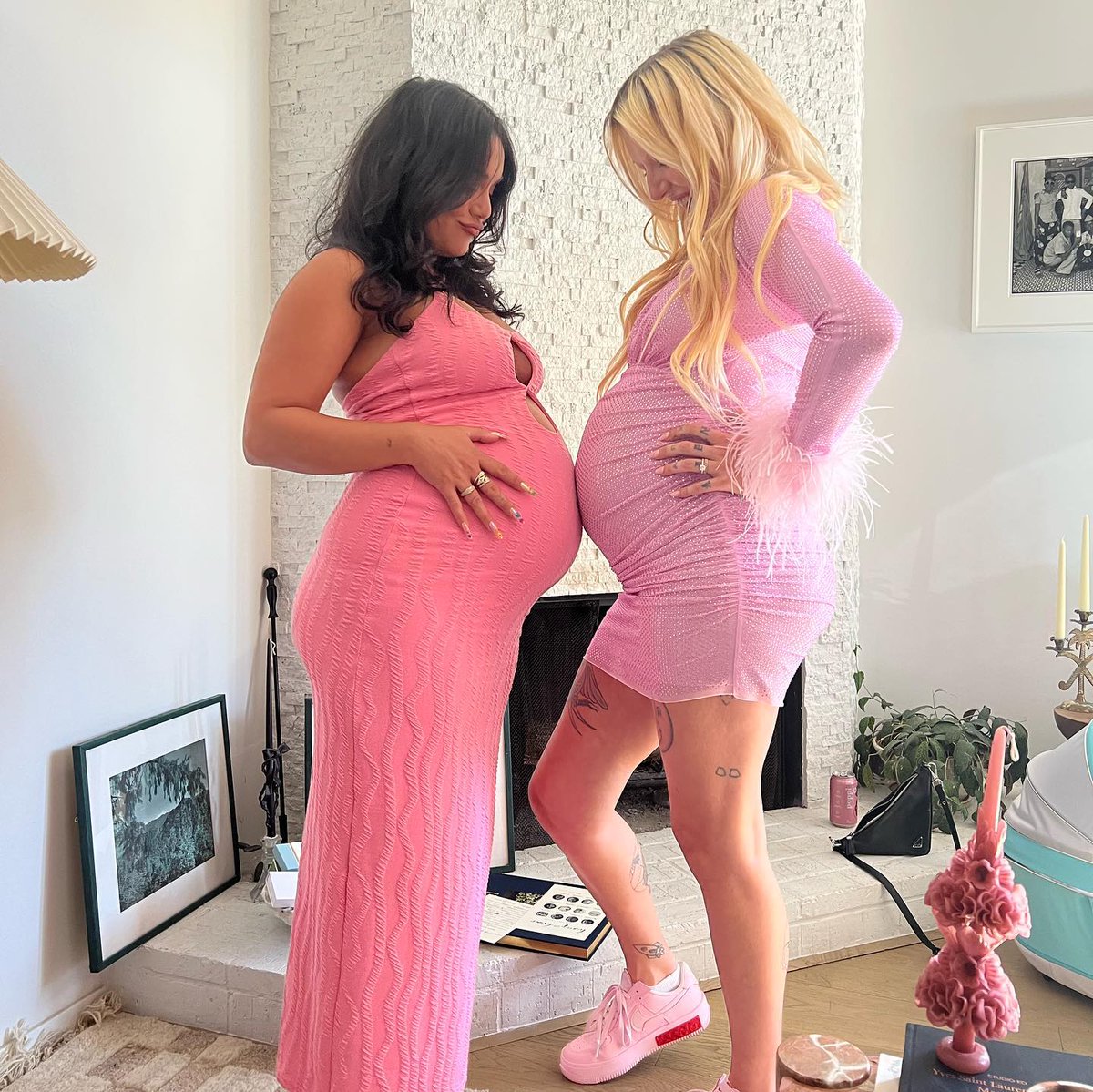 thehdgns's tweet photo. no aguardo de uma foto da vanessa e da laura assim 🥹 https://t.co/REJJVnVc25