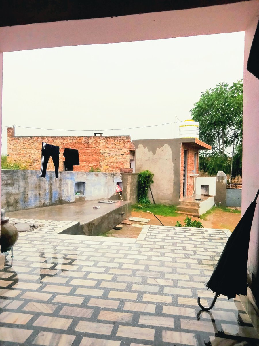 आज हमारे तो इन्द्र भगवान की महर हो गई 
आपके हुई या नहीं हुई... 💦