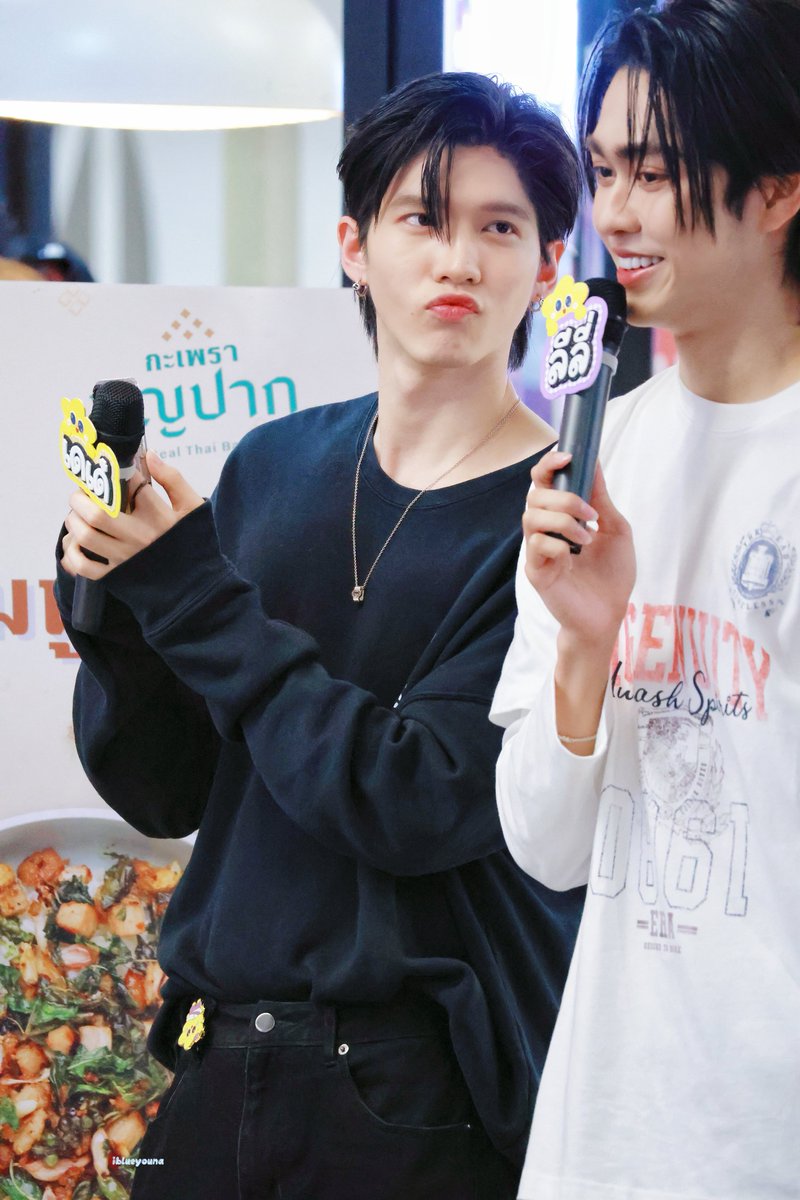 220525

นี่คือสิ่งที่บูมได้เห็นทุกวันหรอ🥺

MEMOIR CHAPTER 10
#MemoirOfRatiEP10

<a href="/tnbau1/">บ่าวเมฆรถลากขอรับ</a> #aou_tnbknr