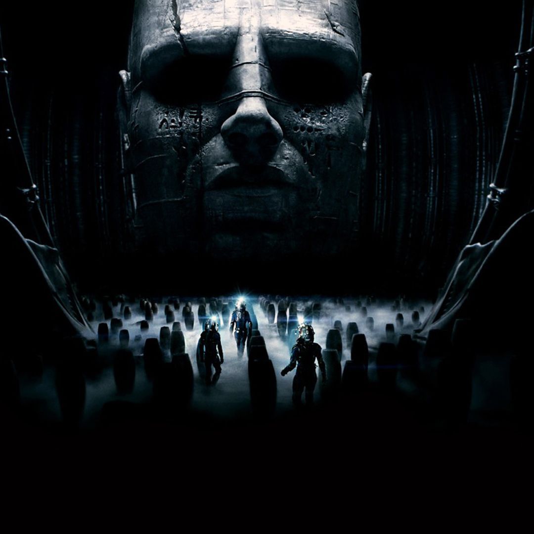 ElCinecritic's tweet image. Quizá le pese la excesiva ambición narrativa de un Scott que deja más incógnitas que respuestas, pero el despliegue visual, las interpretaciones y la épica historia de ciencia ficción convierten #Prometheus en algo fascinante. Qué atmósfera, qué atrevimiento puro #alien