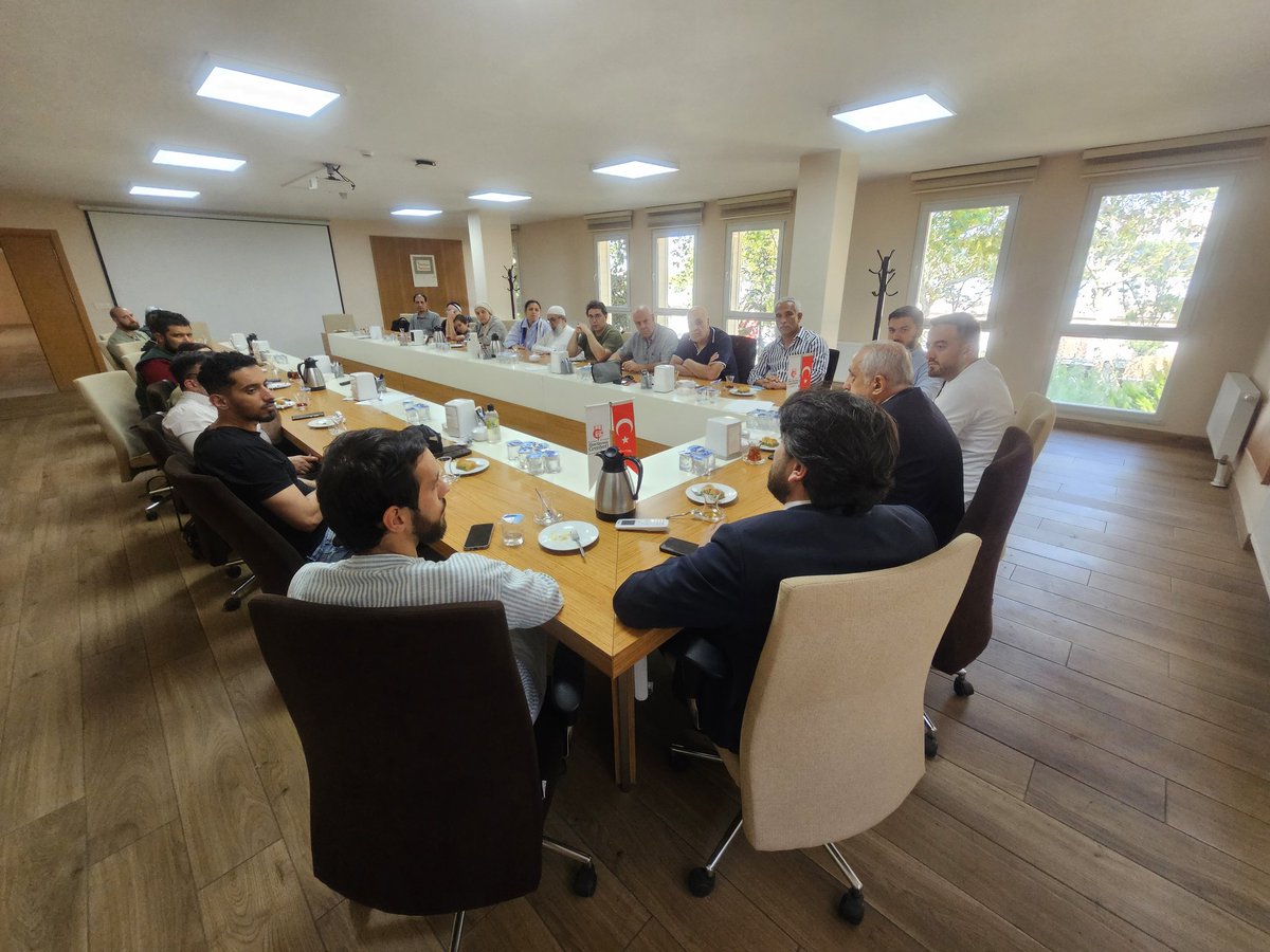 Arjantin’den misafirlerimizi ağırladık!

Marifet Okulu Arjantin Modelleme ve Tecrübe Paylaşımı Programı, Genel Merkezimizde gerçekleşti.
Heyet, Genel Başkanımız Yusuf Tülün ve Genel Başkan Yardımcımız Dr. İsrafil Kışla ile bir araya geldi. 

#Arjantin #Eğitim #Kardeşlik