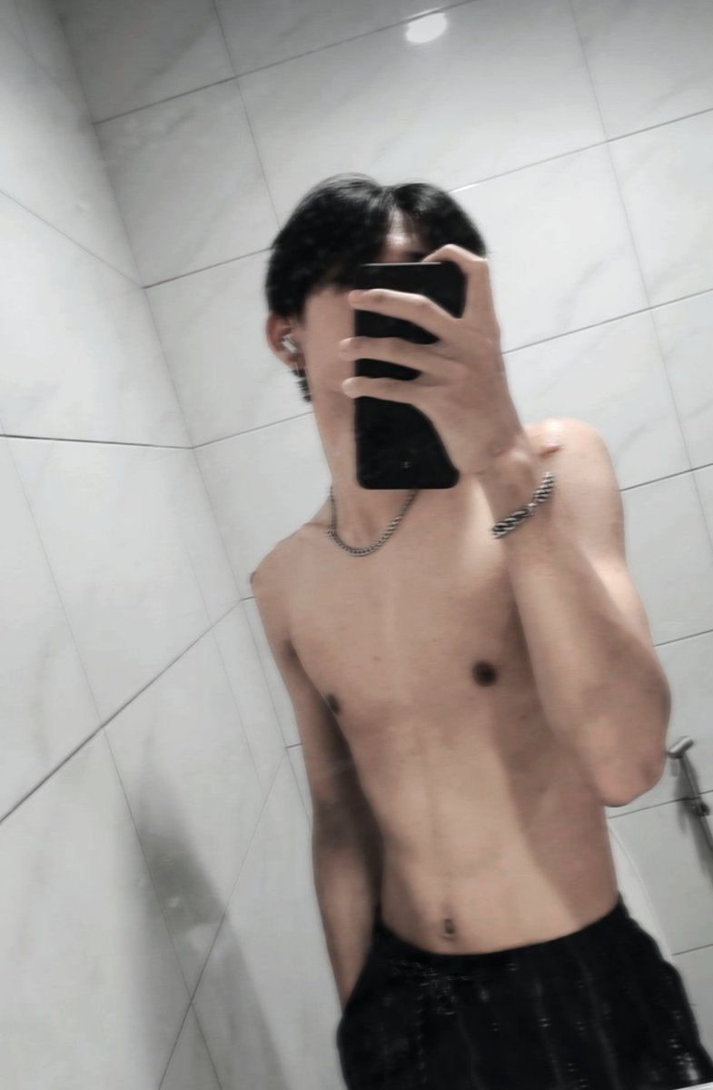 hub_meow's tweet photo. I like those girls 🥵💌 #พัทยาใต้ #พัทยาตอนนี้ #พัทยา https://t.co/iBP6QC5E1o