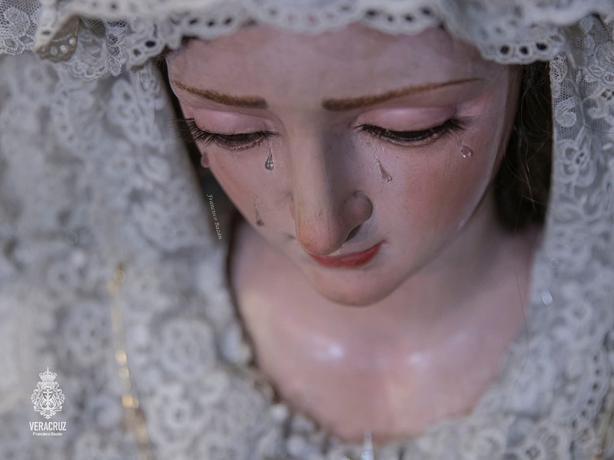✝️ #AgostoMariano | SANTA MARÍA,  REINA DE CIELOS Y TIERRA

Dios todopoderoso, que nos has dado como Madre y como Reina a la Madre de tu Unigénito, concédenos que, protegidos por su intercesión, alcancemos la gloria de tus hijos en el reino de los cielos.

Reina dignísima del