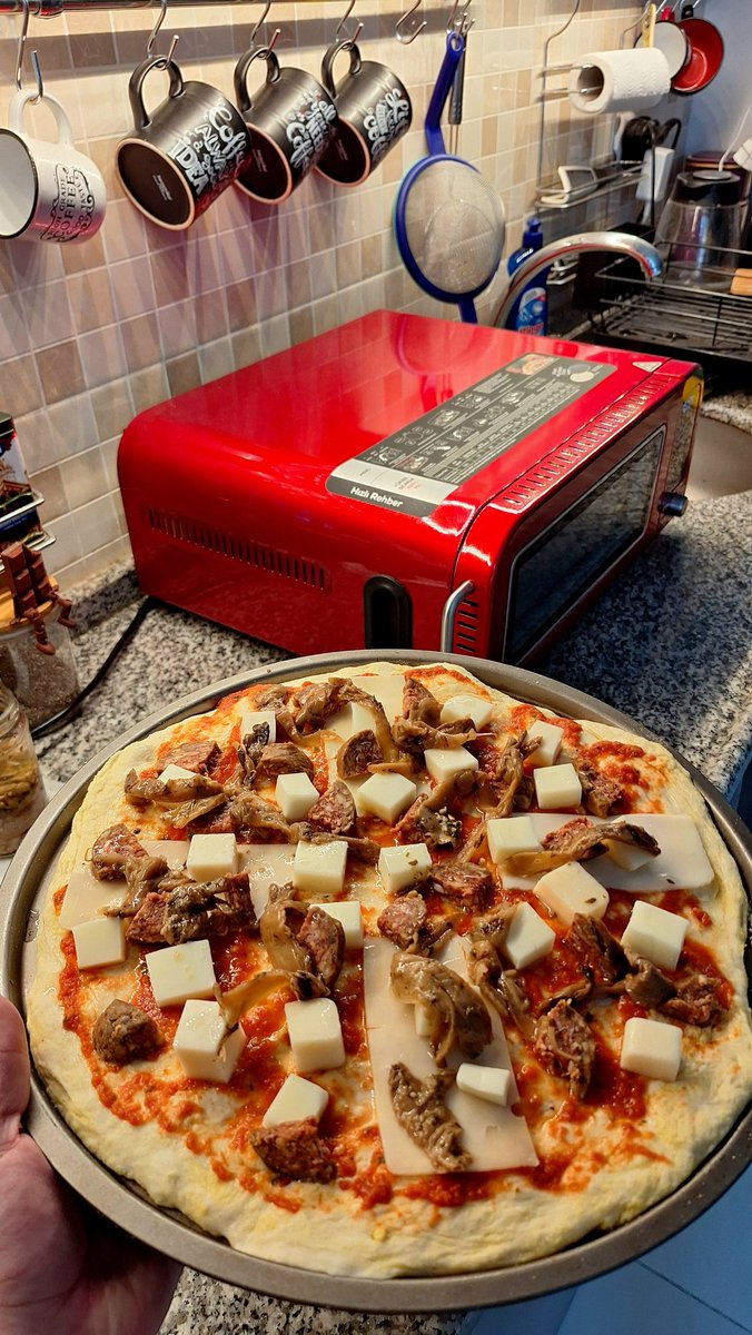 #pizza🍕

#chef &amp; #historian