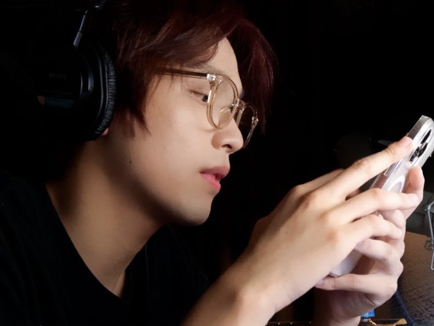 ขออนุญาตเสียสติ😭😭😭😭😭😭😭😭😭😭😭😭😭😭😭😭 โคตรหล่อ โคตรเมะ