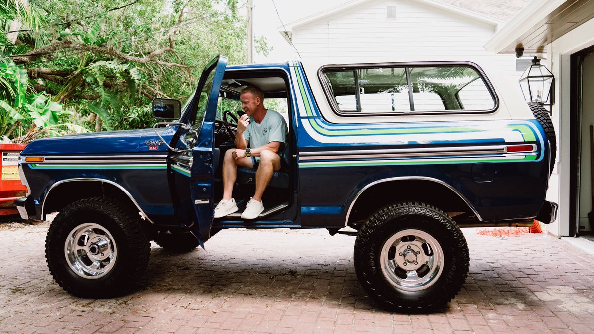 Recently I picked up this 1978 Ford Bronco. 

Not because it was new…but because it wasn’t. 

So why would I want something that is over 47 years old? 

Because after all that time not only has it gone up in value, but it gets more thumbs up from people than any new vehicle out