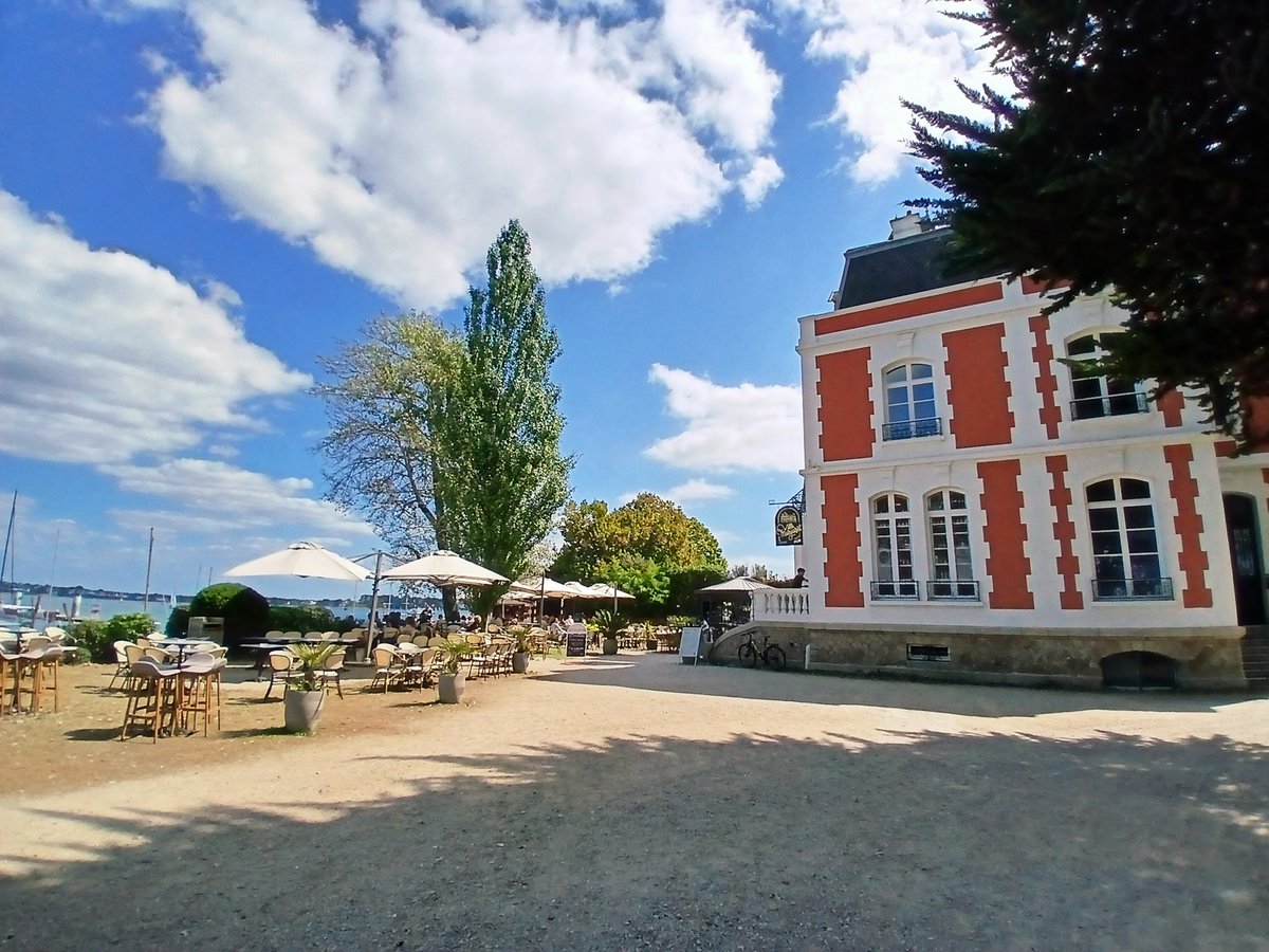 valerie7456's tweet image. Un petit air de bord de mer pour vous souhaiter un bel après-midi ⛵️☀️🌊
#Larmor #Bretagne