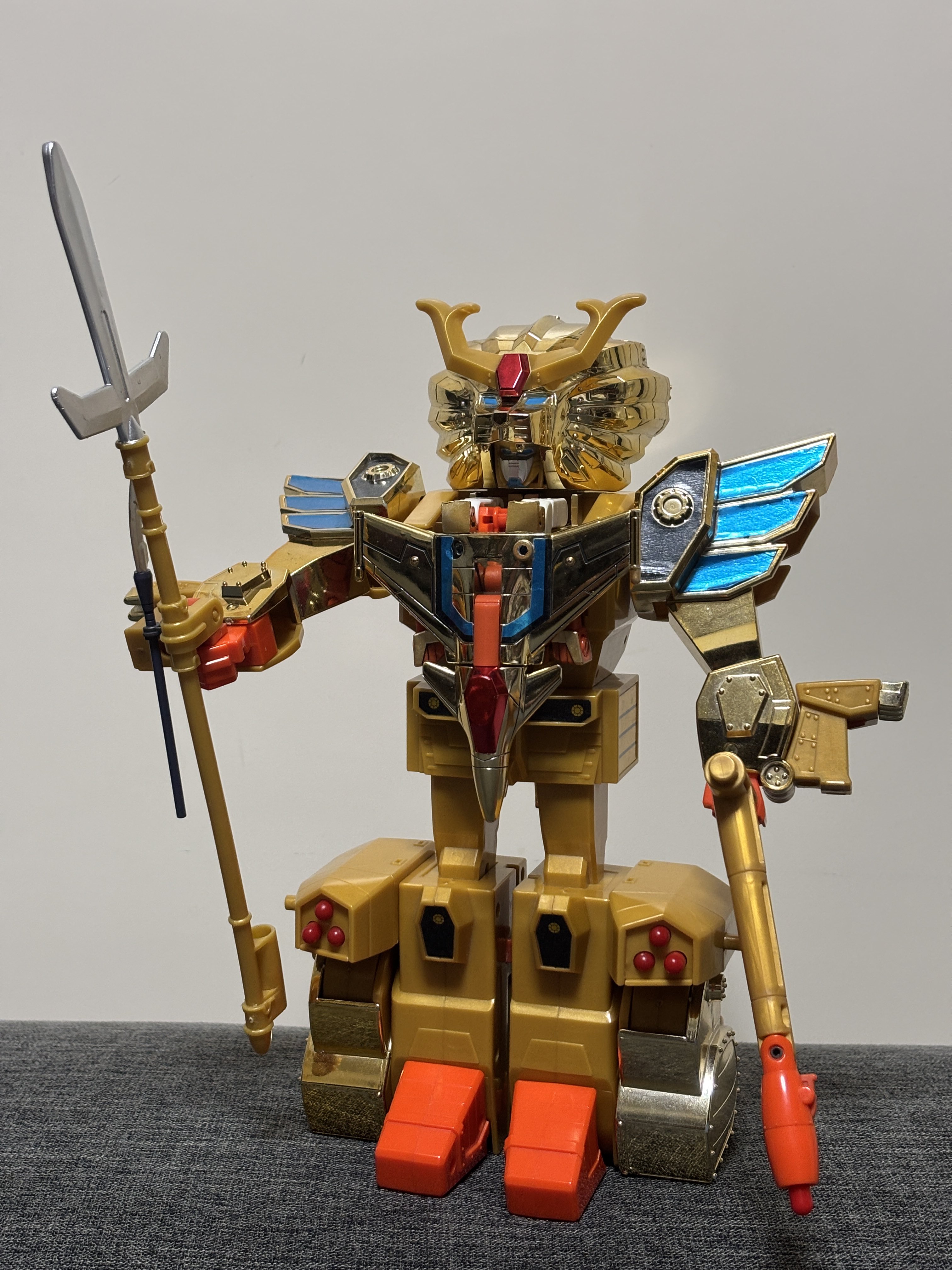 DX 獣王合体レオンカイザー 未使用 Amazon.co.jp: レアタカラ 黄金勇者ゴルドラン DX 獣王合体