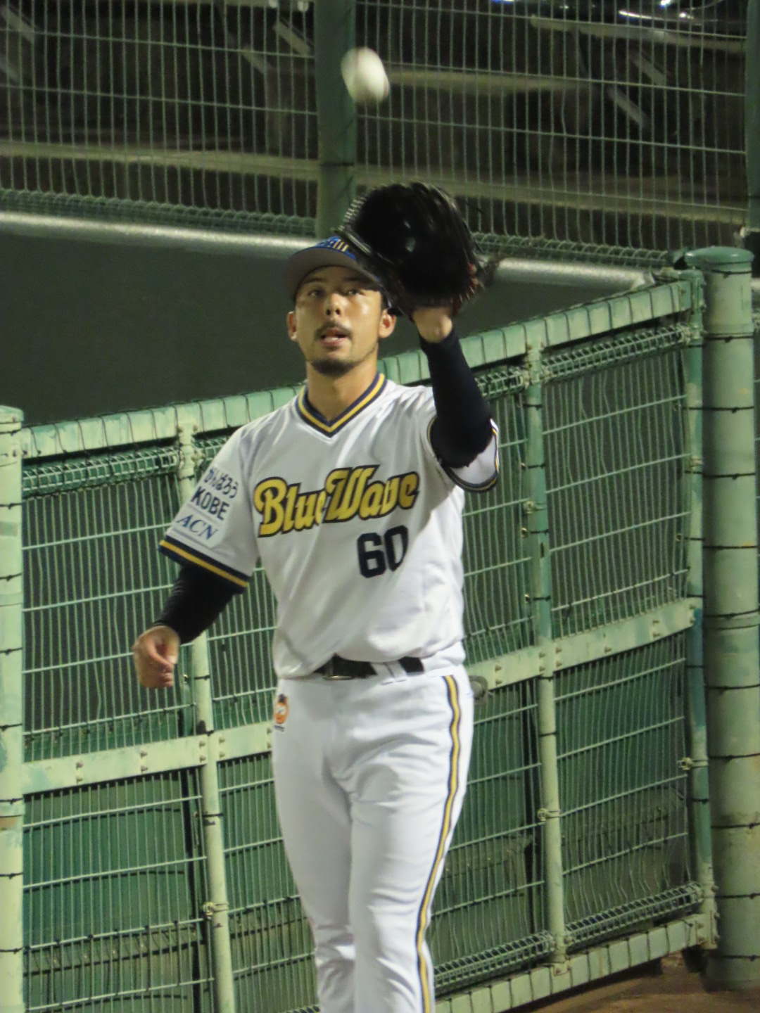 オリックスバファローズ　本田圭佑　ユニフォーム　Lサイズ　未使用 オリックスバファローズ 本田圭佑 ユニフォーム Lサイズ 未使用