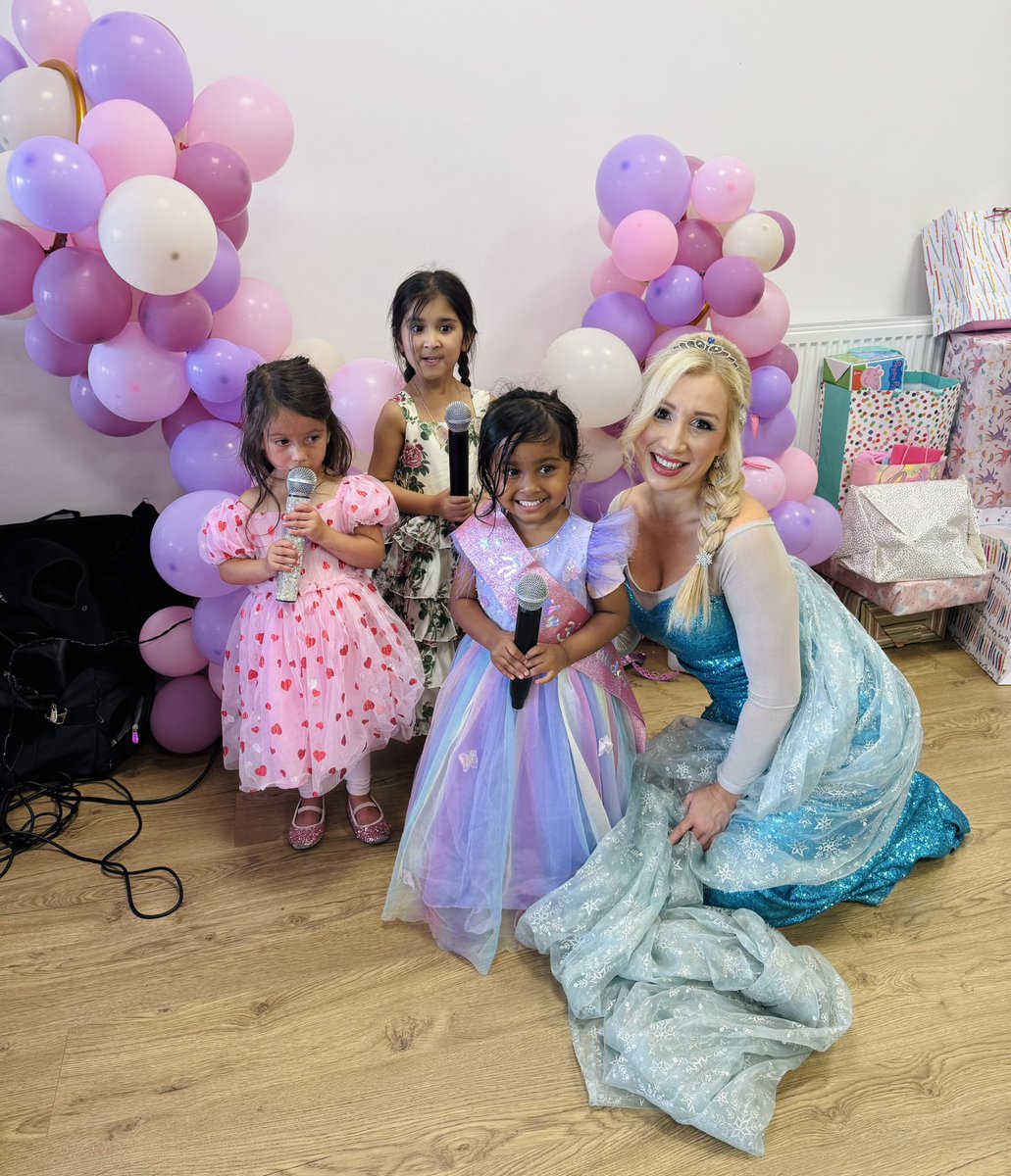 TamsinBall's tweet photo. Happy 3rd Bday to the sweetest little princess I met last week, Rumaisa!✨ - Elsa had so much fun singing, dancing, and celebrating with you and your beautiful family! Thank you for letting me be part of your magical day💖👑🦋🥳#PrincessParty #ElsaVisit #SnowQueen #FrozenFun❄️🎤 https://t.co/ijMW9xgd9H
