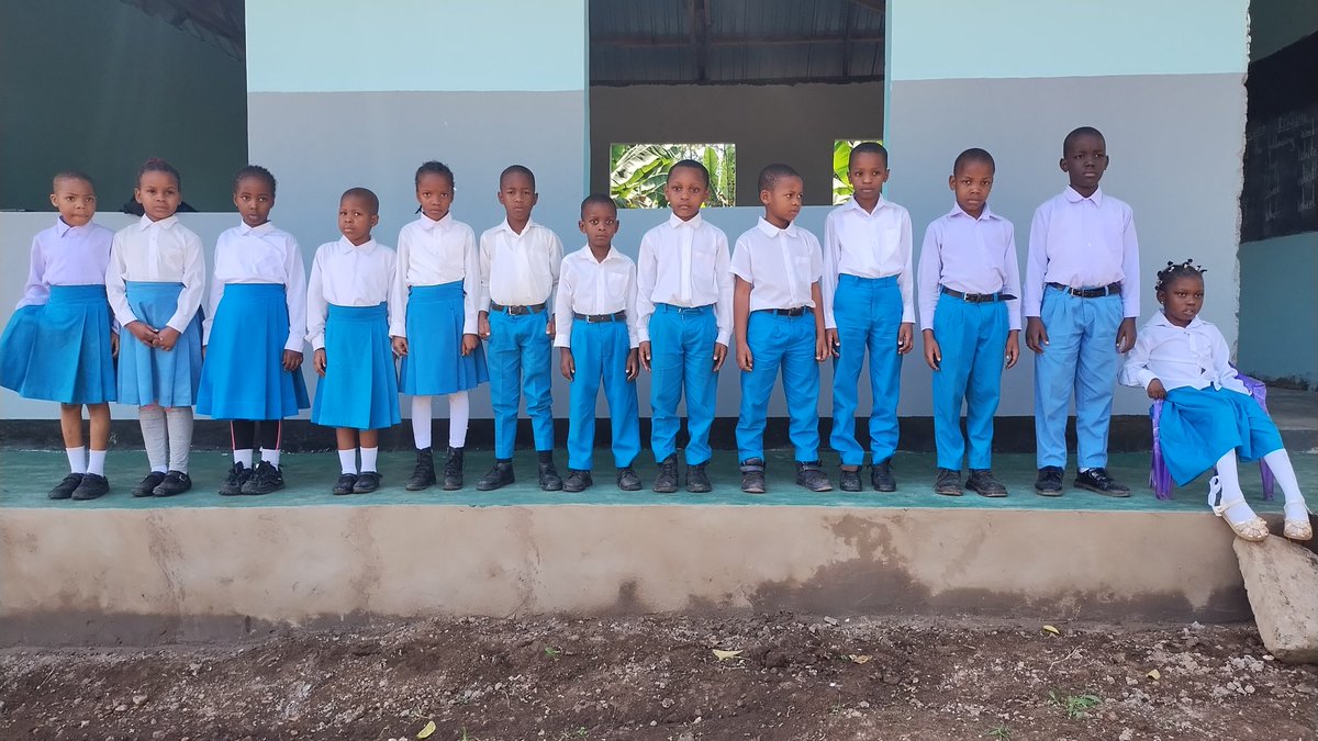 FreeGenerationA's tweet image. Finally We are Home ..!!
We made it 
#TheChoosenGeneration 
#WeAreFreeGeneration