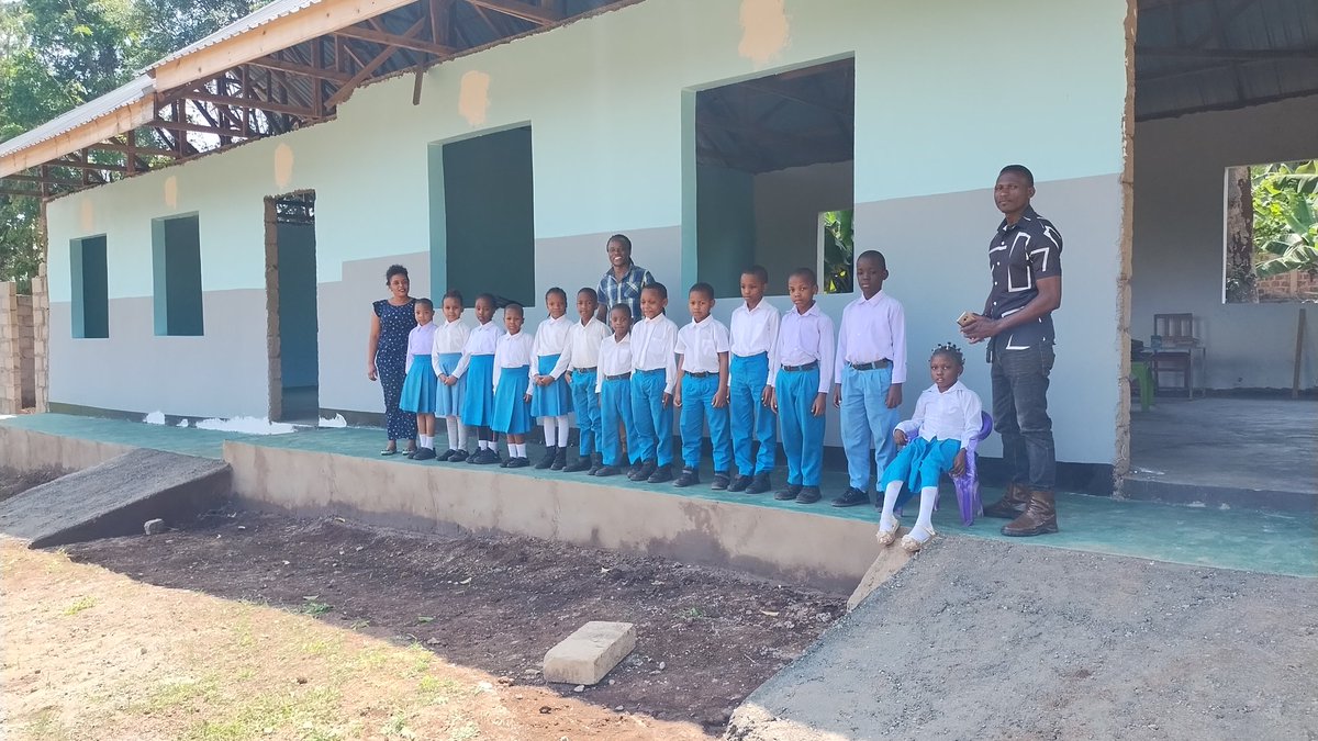 FreeGenerationA's tweet image. Finally We are Home ..!!
We made it 
#TheChoosenGeneration 
#WeAreFreeGeneration