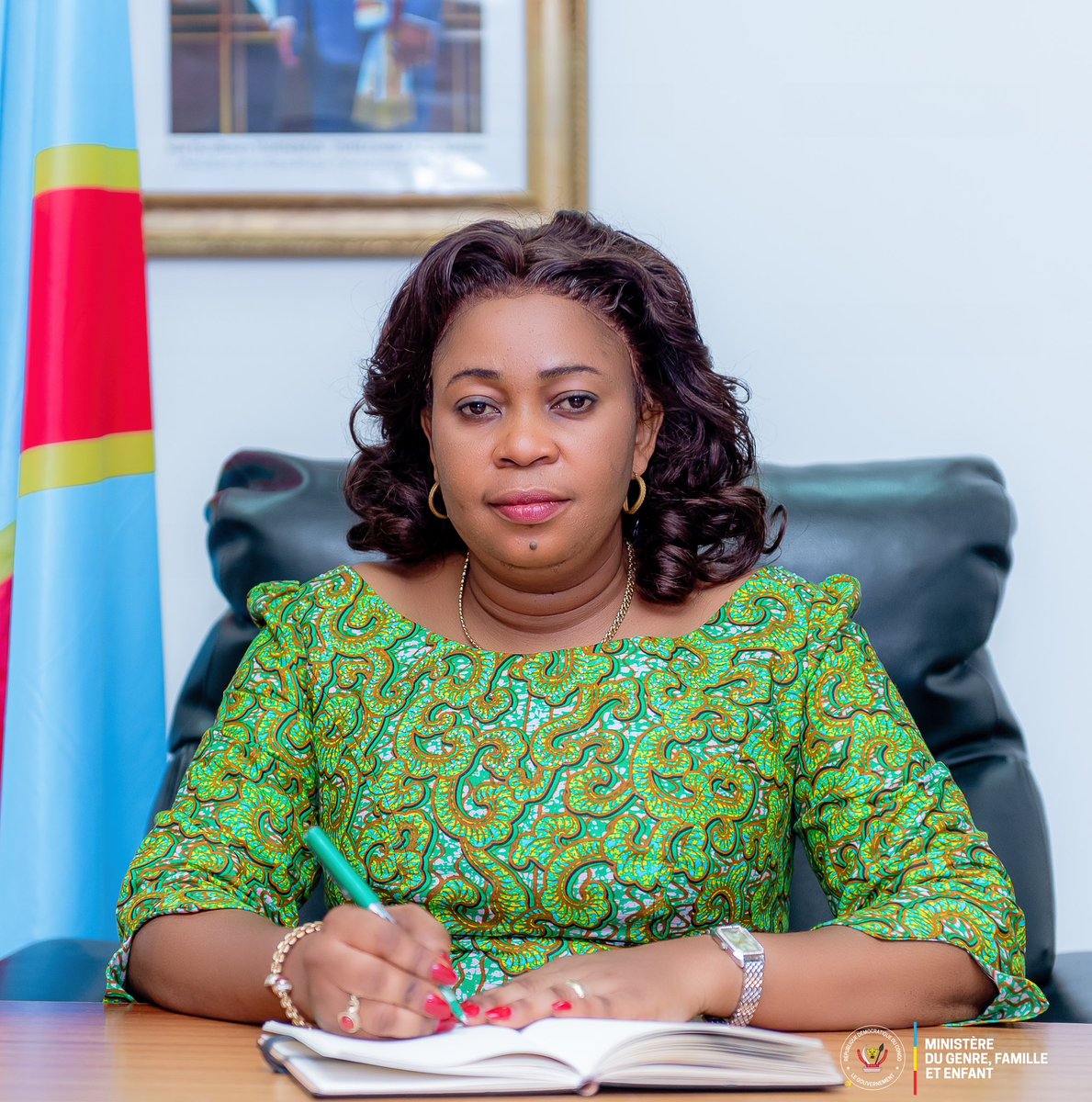 #RDC : qui est Micheline Ombae Kalama <a href="/MichelineOmbae/">Micheline OMBAE</a> , nouvelle ministre du Genre, Famille et Enfant ? (Portrait)

Le nouveau gouvernement Suminwa II, dévoilé début août 2025, a vu l’ascension de Micheline Ombae Kalama au poste de ministre du Genre, Famille et Enfant. Reconnue