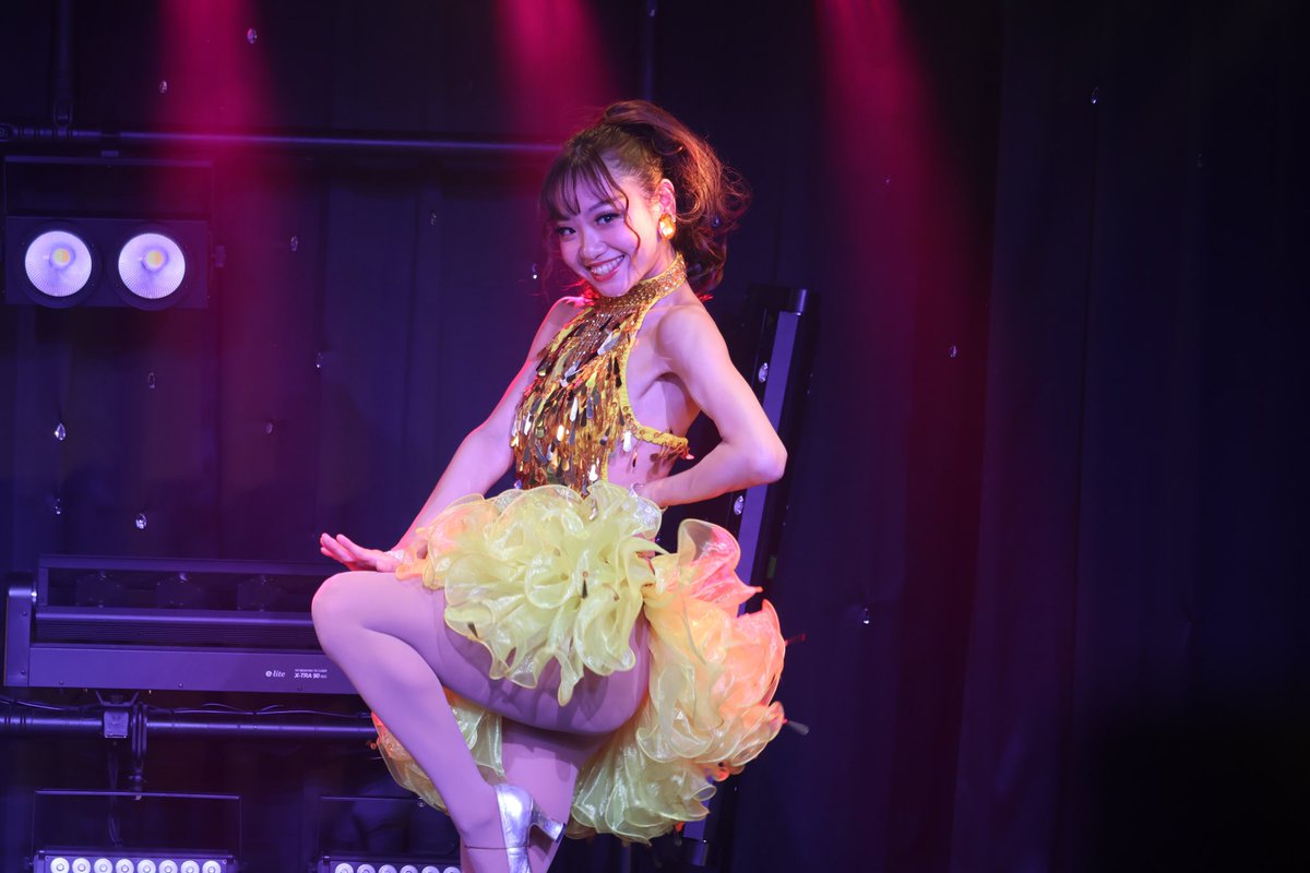 mayumi_yuri's tweet photo. 赤坂見附にあるRose+🌹💃に出演のMOMOちゃん🍑😍
衣装も楽しみに観ています😉
#ローズプラス #show #dance #dancer #roseplus #MOMO #もも
https://t.co/JDIQoCGgEu https://t.co/qi7b9CmQBi